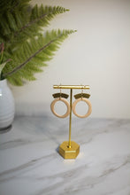 Load image into Gallery viewer, Abstract Hoops